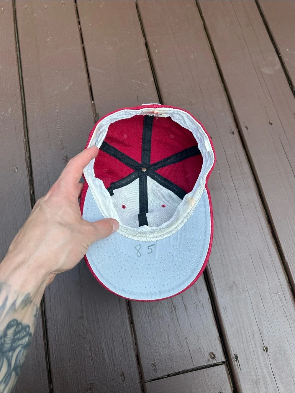 90’s vintage Phillies hat with White 'P' Logo